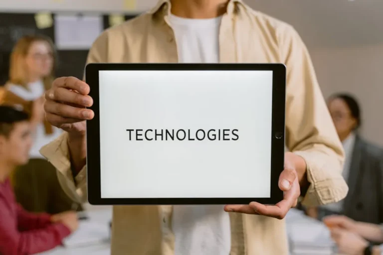 techslassh.com vs Similar Online Searches: What Readers Want to Know